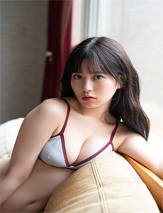 《中文精品一区二区三区四区-草莓香蕉樱桃黄瓜视频》