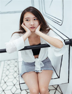 《清純無毛小蘿莉女-差差差很疼视频免费下载大全》