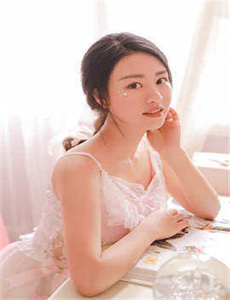 《出轨的女人完整版-美女跪下吃男人的J8视频》